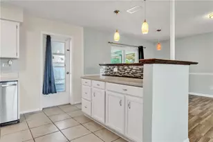 2705 20th Ave Dr W, Bradenton, FL 34205 - Photo 11