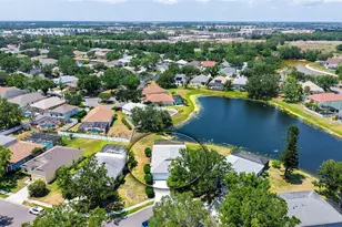 12339 Hollybush Terrace, Lakewood Ranch, FL 34202 - Photo 3