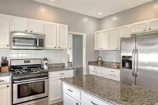 12339 Hollybush Terrace, Lakewood Ranch, FL 34202 - Photo 17