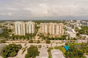 750 N Tamiami Trl, Sarasota, FL 34236 - Photo 3