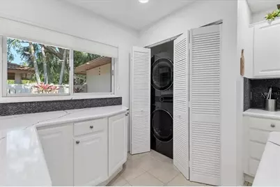 6304 Pelican Drive, Bradenton, FL 34210 - Photo 11