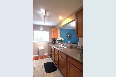 1959 Toucan Way #204, Sarasota, FL 34232 - Photo 3