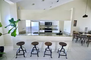 8370 Wingate Dr, Sarasota, FL 34238 - Photo 5