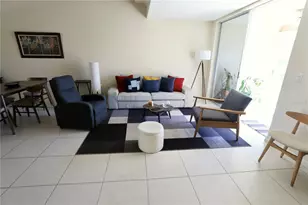 8370 Wingate Dr, Sarasota, FL 34238 - Photo 3