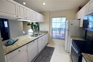 8370 Wingate Dr, Sarasota, FL 34238 - Photo 9