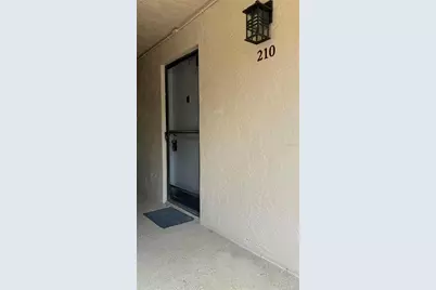 2763 Woodgate Lane #210, Sarasota, FL 34231 - Photo 3