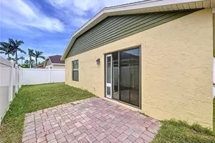 4826 San Ortebello Dr, Bradenton, FL 34208 - Photo 7