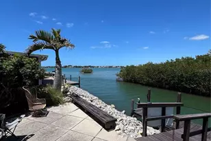 36 N Starboard Dr, Venice, FL 34285 - Photo 17