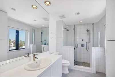 2918 Avenue E, Holmes Beach, FL 34217 - Photo 31