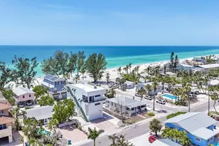 2918 Avenue E, Holmes Beach, FL 34217 - Photo 3