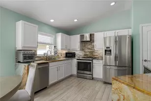 5209 Lansdowne Way, Palmetto, FL 34221 - Photo 7