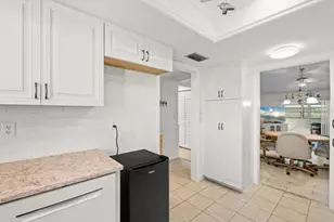 1302 58th St W, Bradenton, FL 34209 - Photo 11