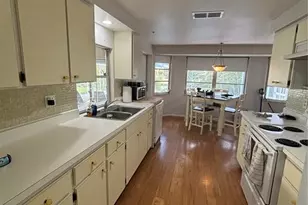 4411 Dolphin Ln, Palmetto, FL 34221 - Photo 5