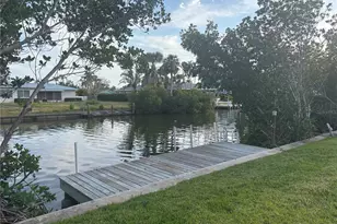 4411 Dolphin Ln, Palmetto, FL 34221 - Photo 17