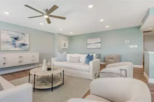 1750 Benjamin Franklin Dr, Sarasota, FL 34236 - Photo 7