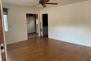 2415 Pelican Dr, Sarasota, FL 34237 - Photo 5