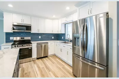 1900 Benjamin Franklin Drive #3, Sarasota, FL 34236 - Photo 3