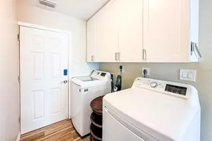 1900 Benjamin Franklin Dr, Sarasota, FL 34236 - Photo 17