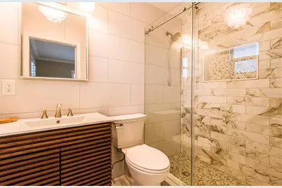 1900 Benjamin Franklin Drive #3, Sarasota, FL 34236 - Photo 15