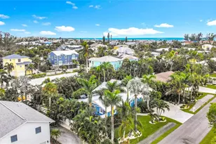 403 75th St, Holmes Beach, FL 34217 - Photo 7