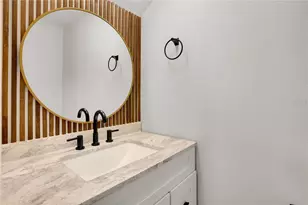 928 Sunridge Dr, Sarasota, FL 34234 - Photo 15