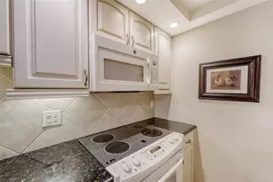 1212 Benjamin Franklin Dr, Sarasota, FL 34236 - Photo 13