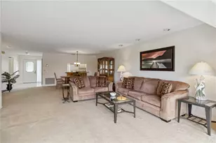 3130 Ringwood Meadow, Sarasota, FL 34235 - Photo 5