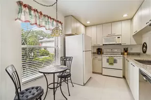 3130 Ringwood Meadow, Sarasota, FL 34235 - Photo 9