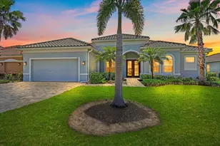 917 145th St Cir NE, Bradenton, FL 34212 - Photo 1