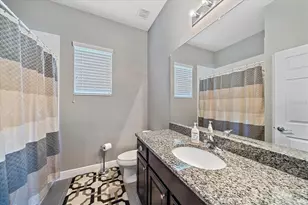 917 145th St Cir NE, Bradenton, FL 34212 - Photo 5