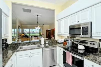 9480 Forest Hills Circle, Sarasota, FL 34238 - Photo 7