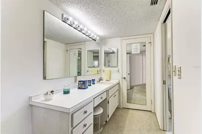 4825 Gulf Of Mexico Drive #201, Longboat Key, FL 34228 - Photo 17