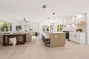 2720 Pinewood Ct, Clearwater, FL 33761 - Photo 3