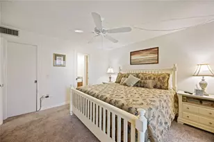 102 Capri Isles Blvd, Venice, FL 34292 - Photo 15