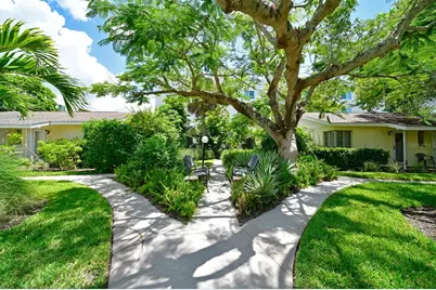 170 Roosevelt Drive #5, Sarasota, FL 34236 - Photo 11