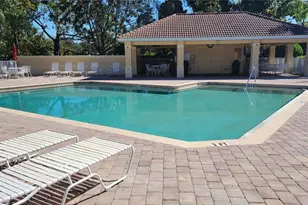 3716 82nd Ave Cir E, Sarasota, FL 34243 - Photo 25