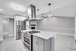 3021 Leila Estelle Dr, Plant City, FL 33565 - Photo 17