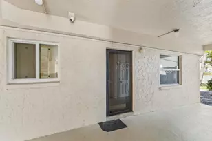 4015 Lake Bayshore Dr, Bradenton, FL 34205 - Photo 3