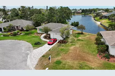 8808 44th Avenue Drive W, Bradenton, FL 34210 - Photo 9