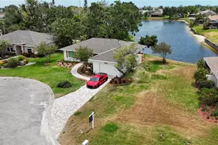 8808 44th Ave Dr W, Bradenton, FL 34210 - Photo 9