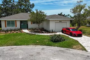 8808 44th Ave Dr W, Bradenton, FL 34210 - Photo 5