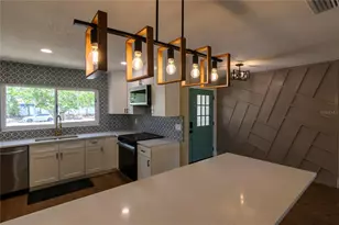 8808 44th Ave Dr W, Bradenton, FL 34210 - Photo 23