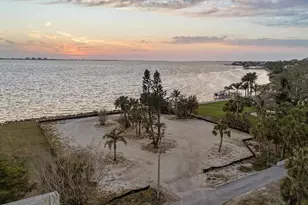 603 Indian Beach Ln, Sarasota, FL 34234 - Photo 1