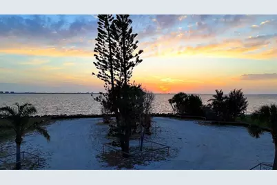 603 Indian Beach Lane, Sarasota, FL 34234 - Photo 29