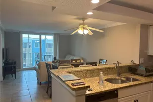 2755 Coconut Bay Ln, Sarasota, FL 34237 - Photo 9