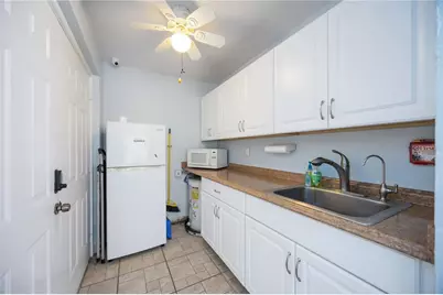 3662 Bonaventure Court, Sarasota, FL 34243 - Photo 37