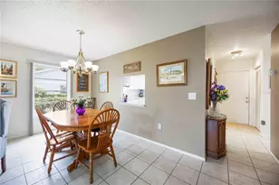 3662 Bonaventure Ct, Sarasota, FL 34243 - Photo 5