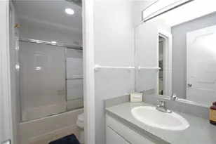 705 W Venice Ave, Venice, FL 34285 - Photo 13