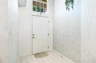 7044 Woodside Oaks Cir, Sarasota, FL 34231 - Photo 3