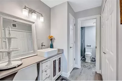 845 Benjamin Franklin Drive #302, Sarasota, FL 34236 - Photo 31